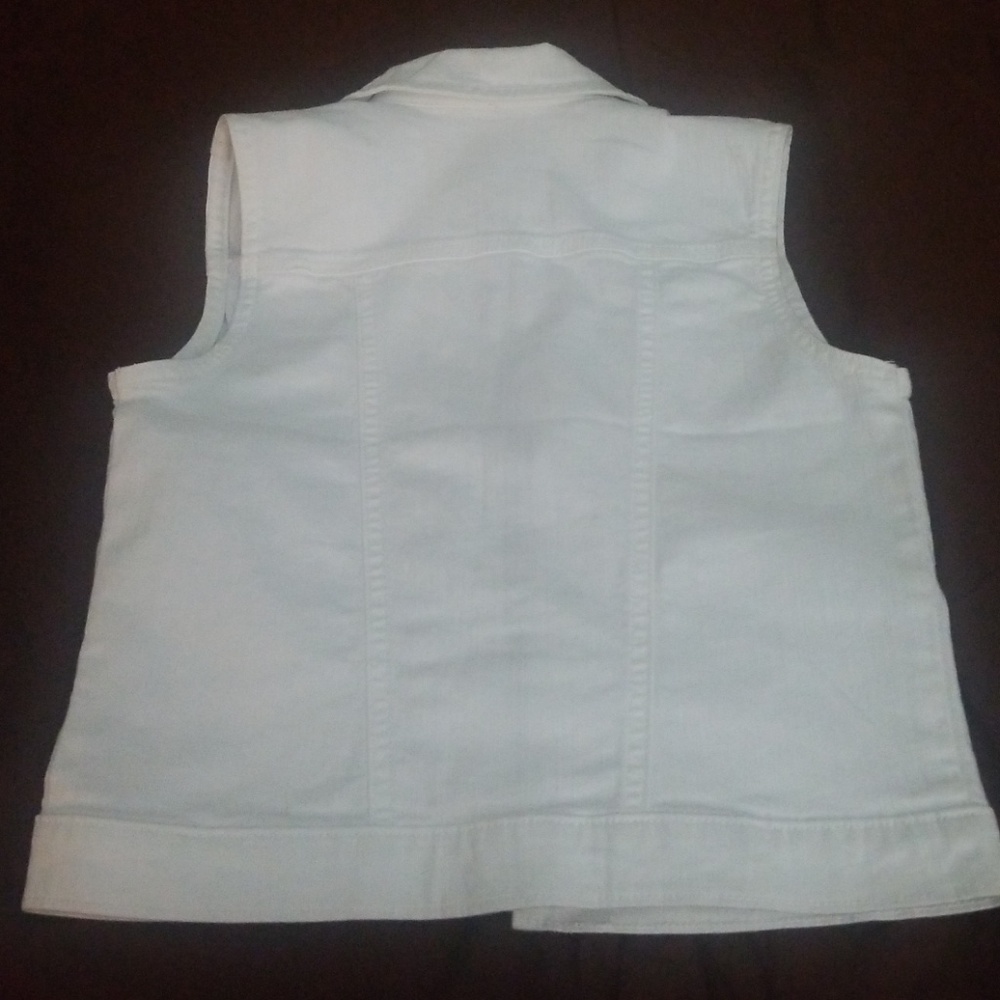 White jacket - Picture 2 of 3